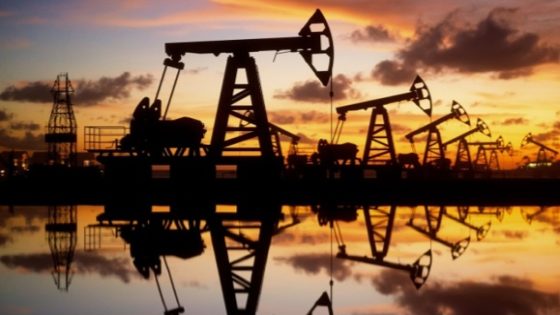 انخفاض النفط والذهب عالميا 
